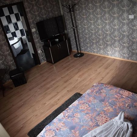 Casa Robi Hotel Pestisani Kültér fotó