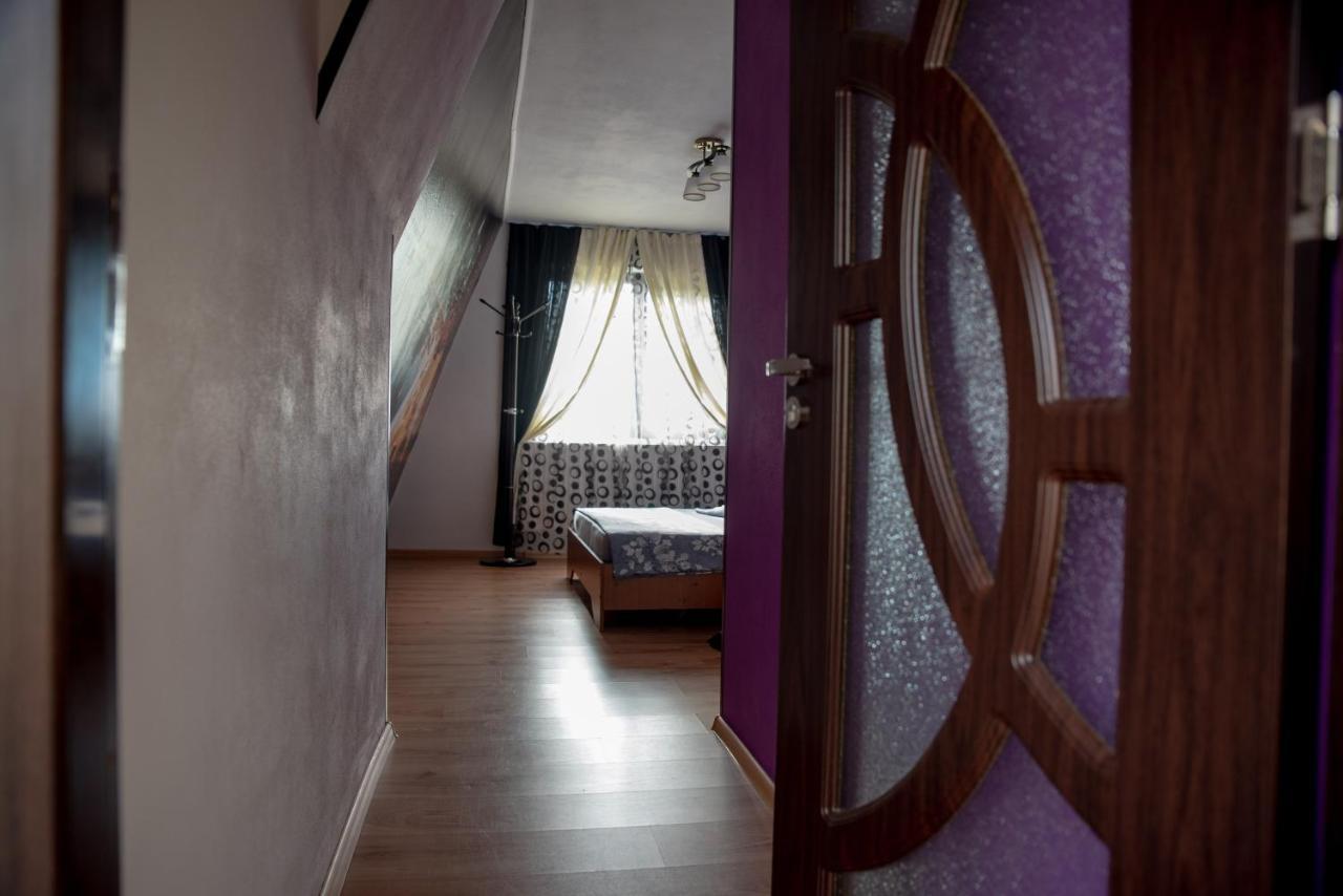 Casa Robi Hotel Pestisani Kültér fotó